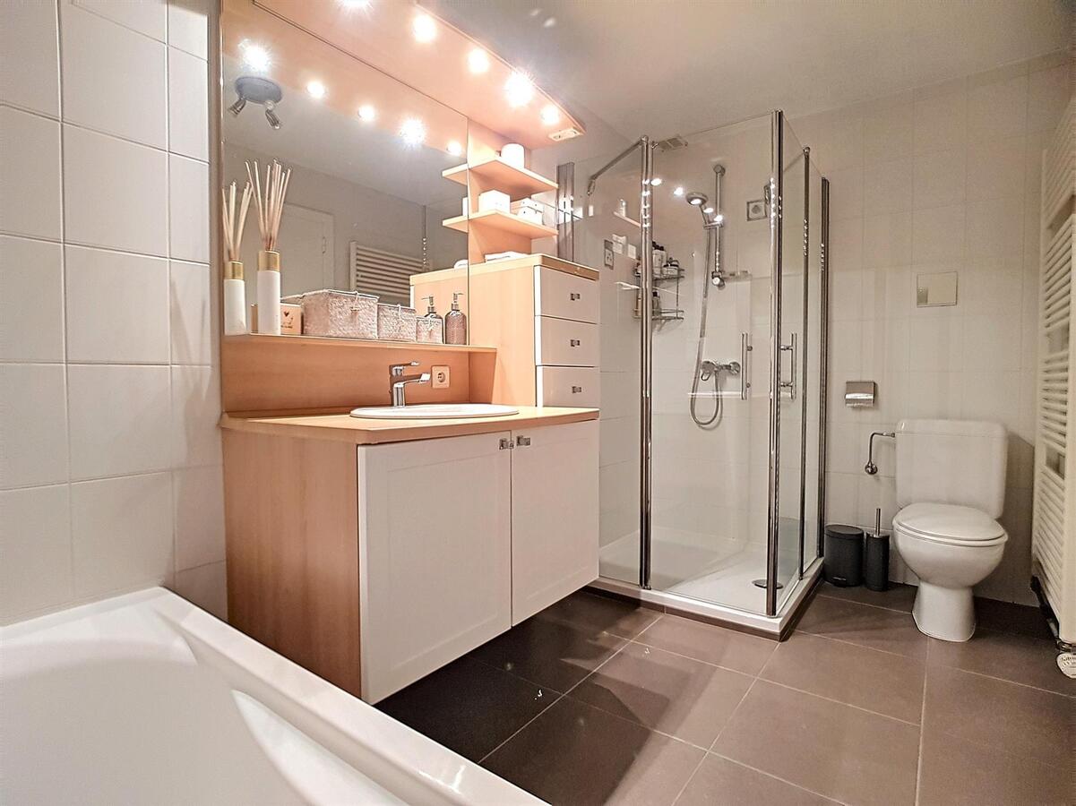 Zeer knappe gezinswoning met tuin, garage &amp; oprit - Lissewege 