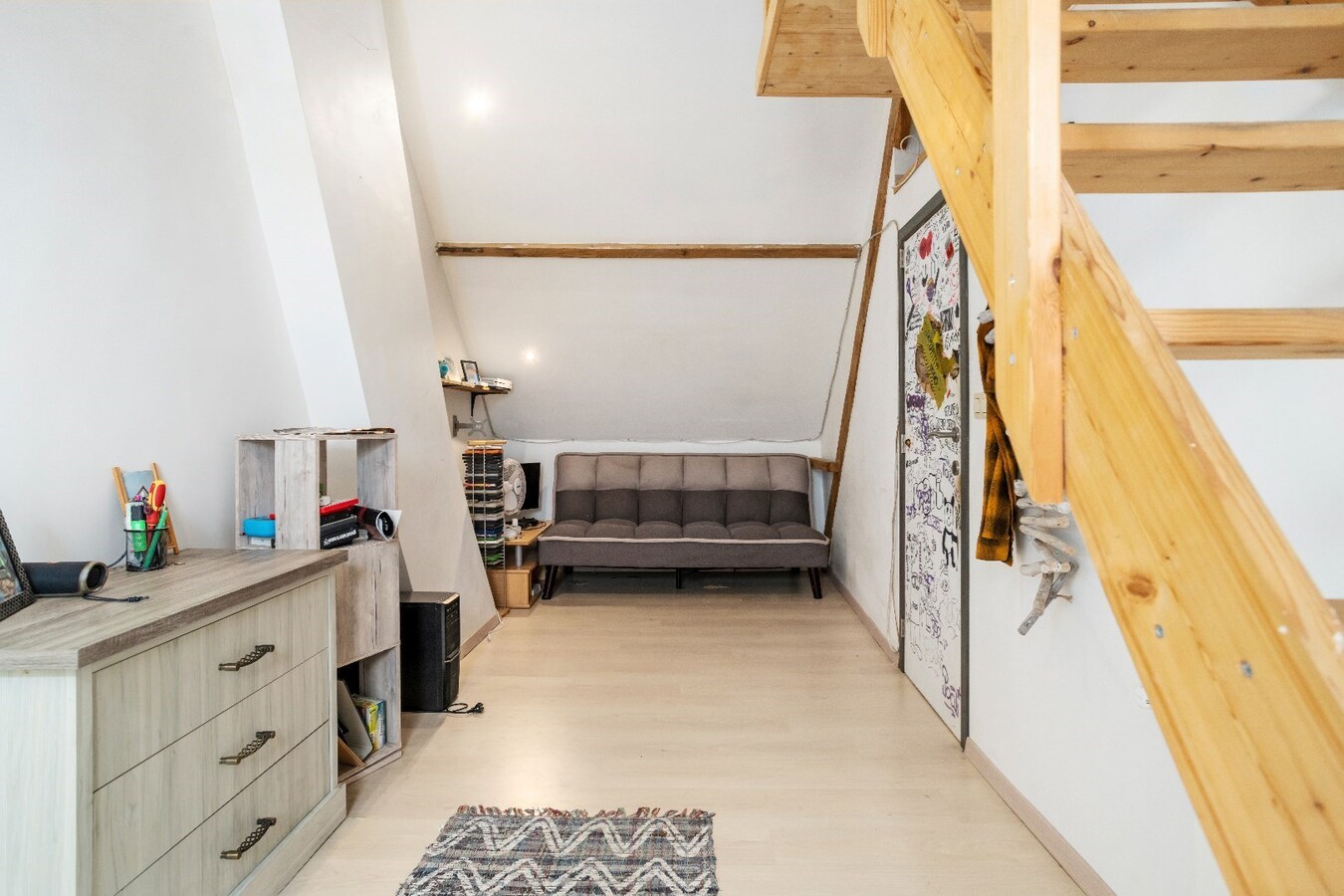 Gerenoveerde woning op ruim perceel van 1197 m² 