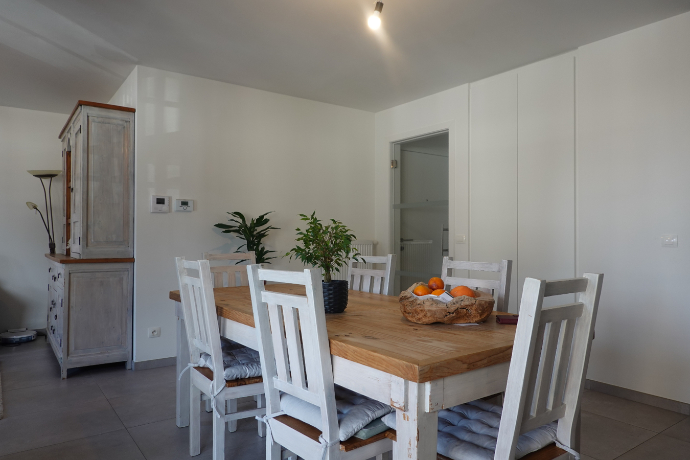 Prachtig appartement met 2 slaapkamers en garage 