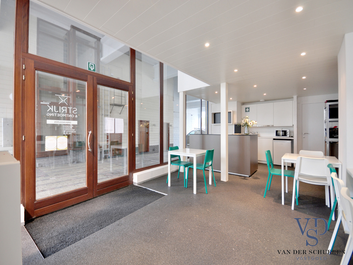 Eigentijdse loft voor wonen en werken. Opportuniteit als investeringspand ! 