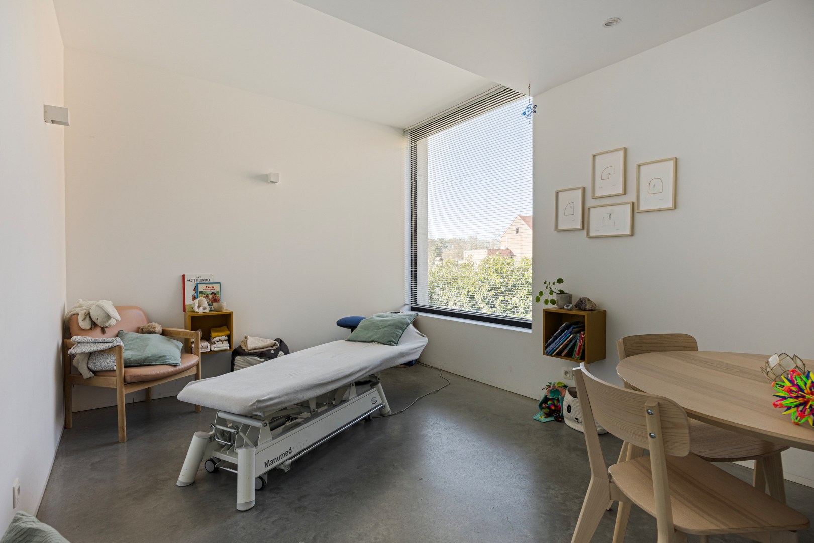 Exclusieve villa met praktijkruimte op perceel van 2001m² in Balen-Olmen 