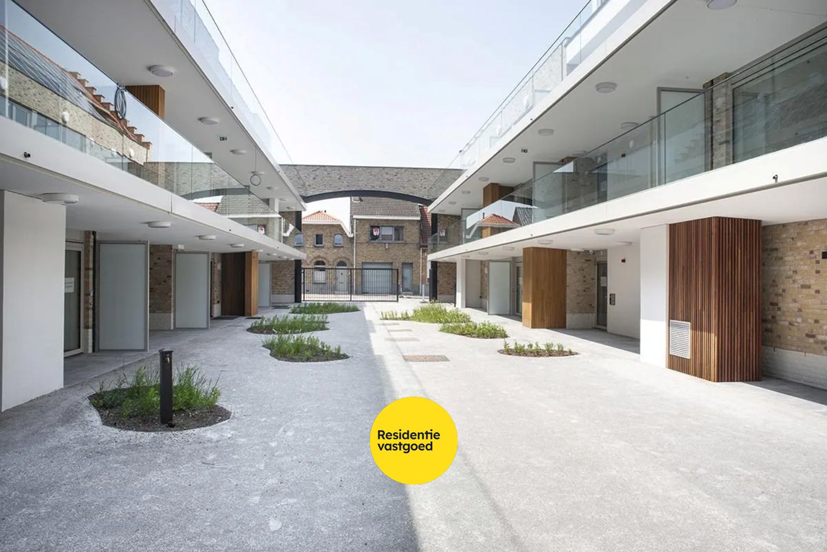 Uiterst goed onderhouden assistentieflat (55m² + 11m² terras) met 1 slaapkamer te Nieuwpoort. 