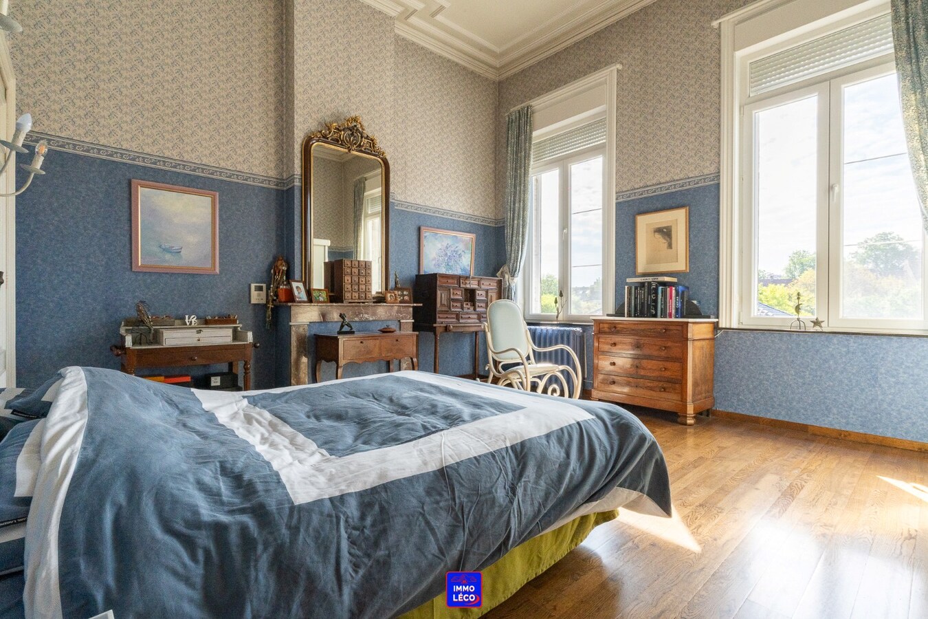 Maison de Maître chargée d'histoire, une propriété unique dans le centre-ville ! 