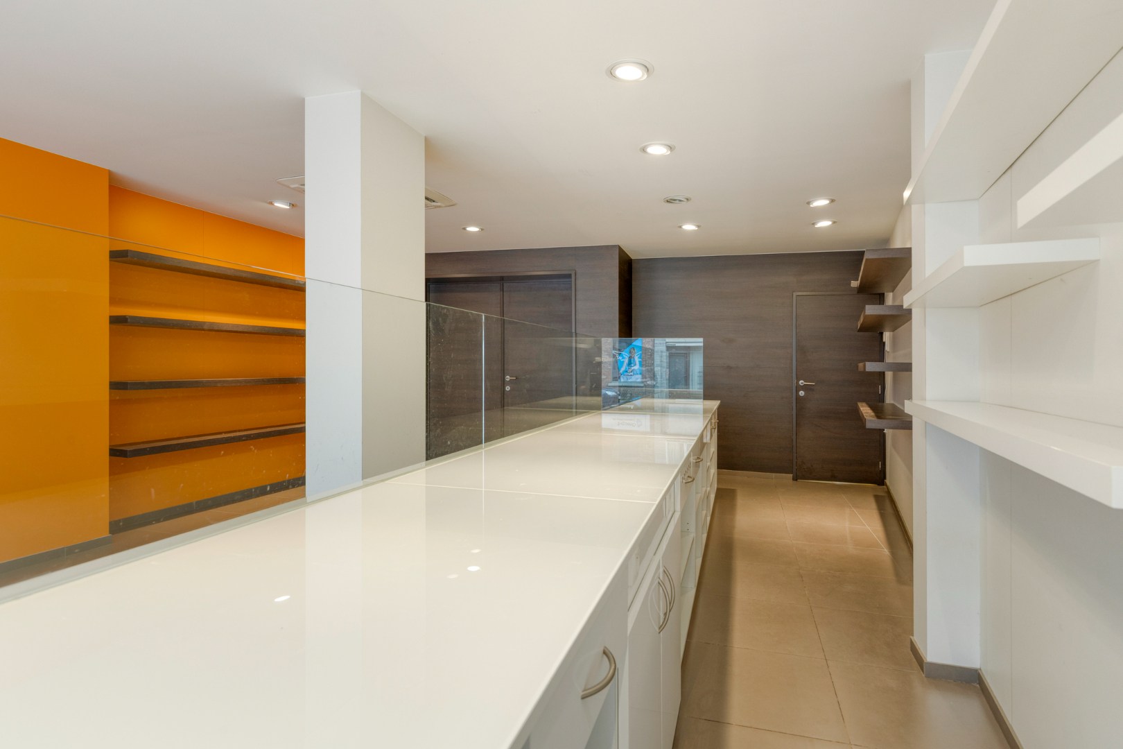 Super gelegen handelspand met garage in Heverlee! - totale oppervlakte +/- 280 m² + kelder 