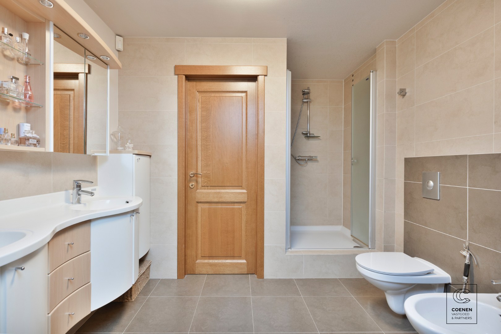 Instapklare gezinswoning met 4 à 5 slaapkamers op een rustige ligging te Oostmalle! 