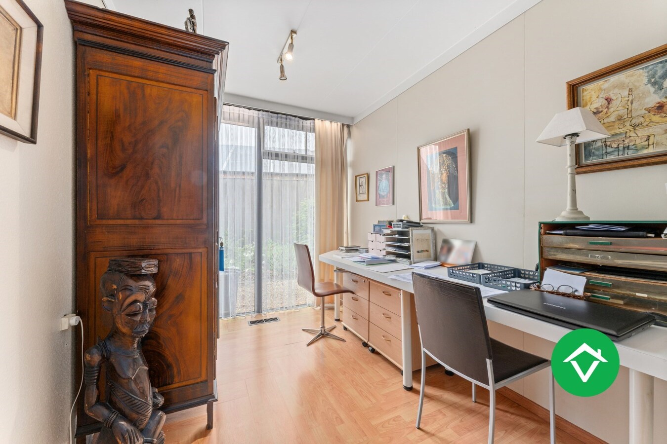 Alleenstaande woning met 4 slaapkamers en dubbele garage te Koekelare 