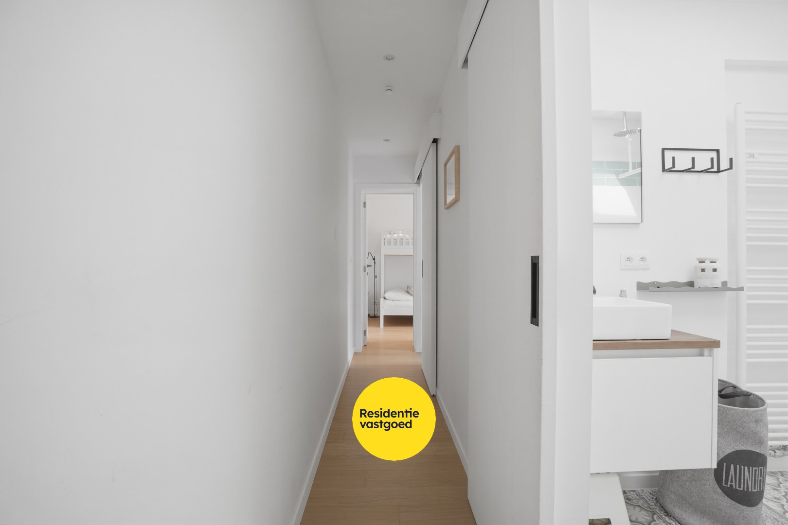 Subliem gerenoveerde herenwoning met 6 slaapkamers inclusief garage in Nieuwpoort-Stad op 135m² 