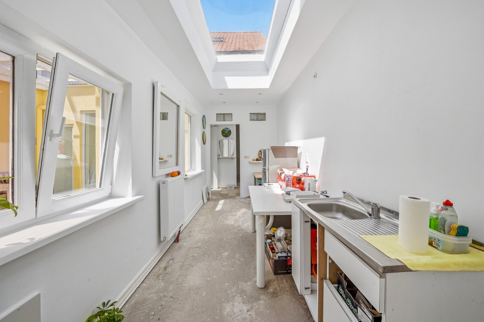 Verder af te werken woning in centrum Oudenburg 