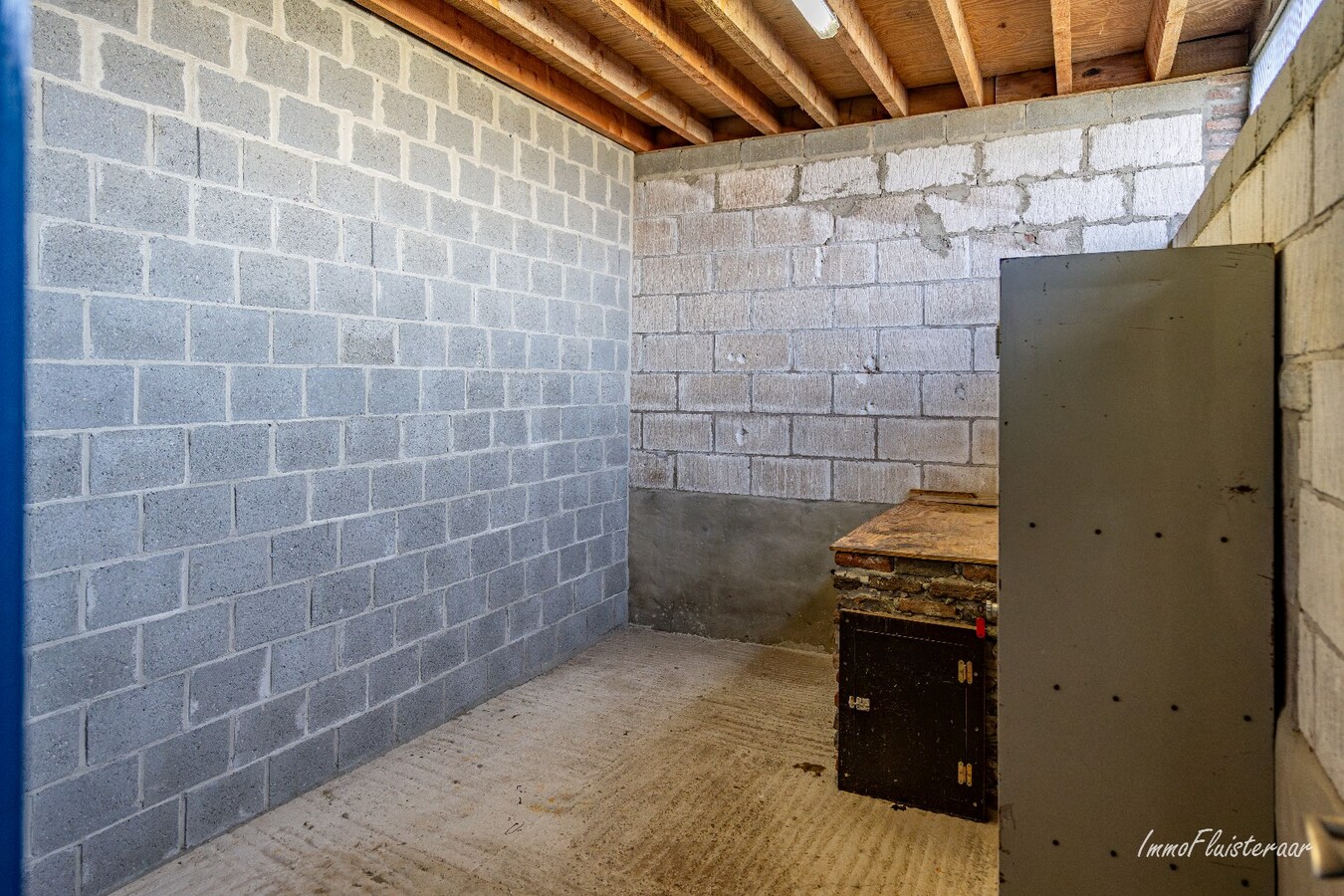 Woning met paardenstallen en buitenpiste op ca. 6,5ha te Bree 