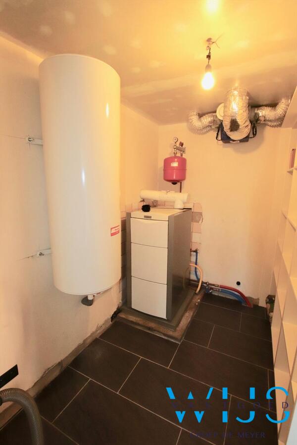 Gerenoveerd (2017) en gezellig woonhuis in hartje Ertvelde. 