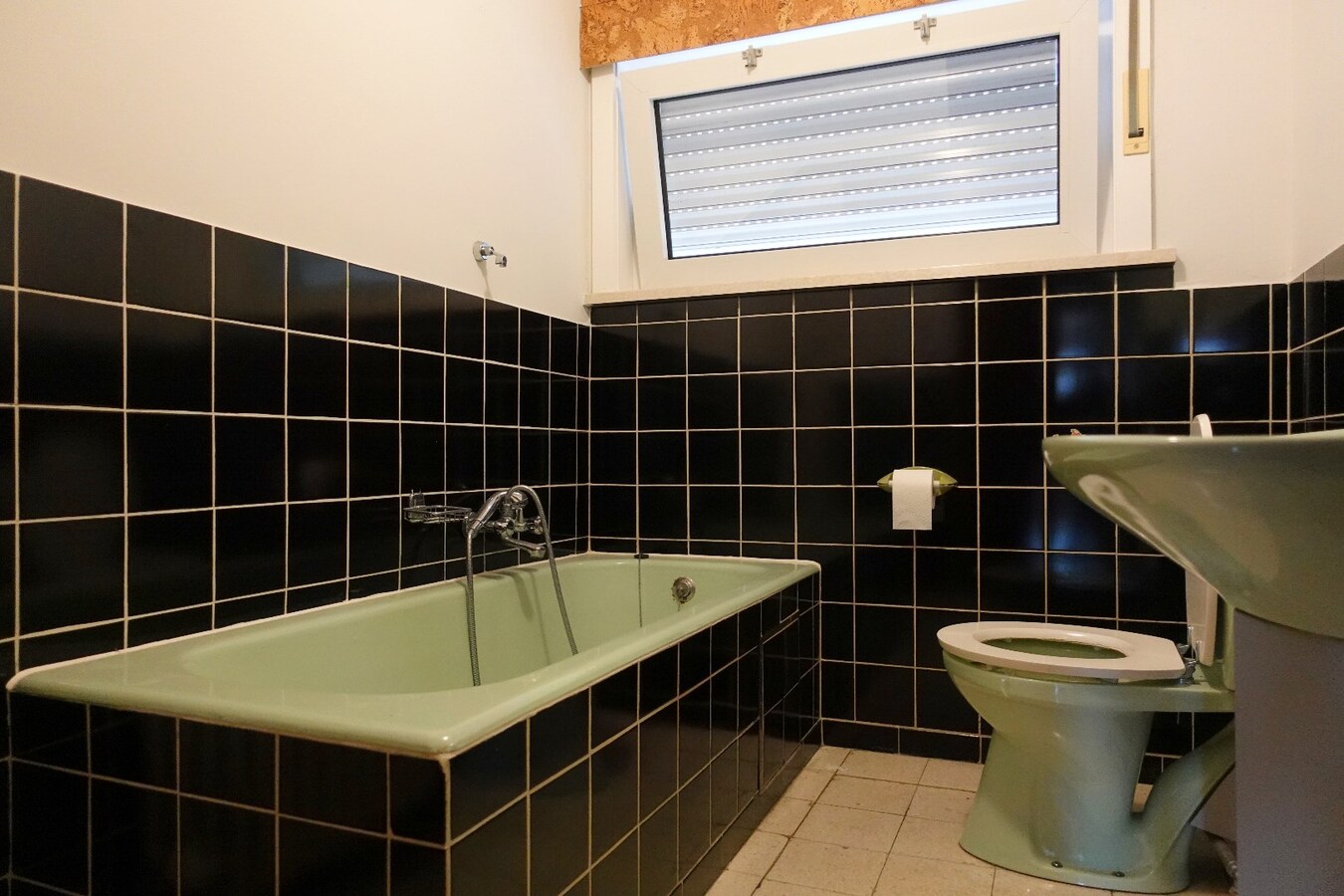 Ruime woning met opslagruimte 