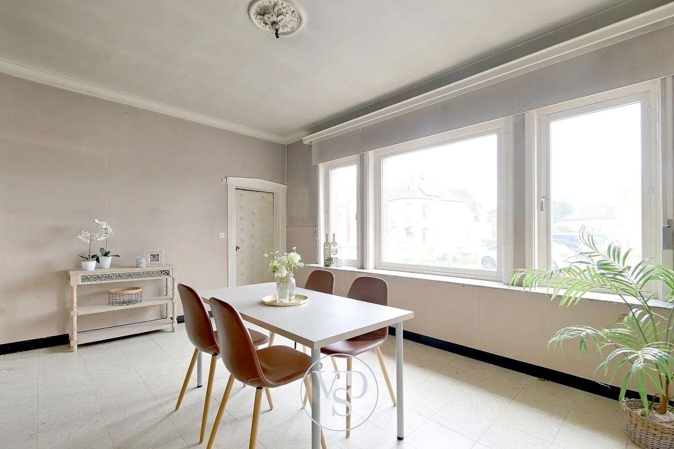 Ruim wonen in deze statige directeurswoning. 