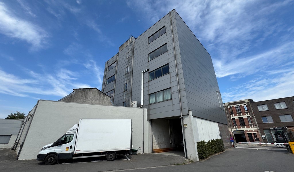 Instapklare kantoren te huur in Merksem