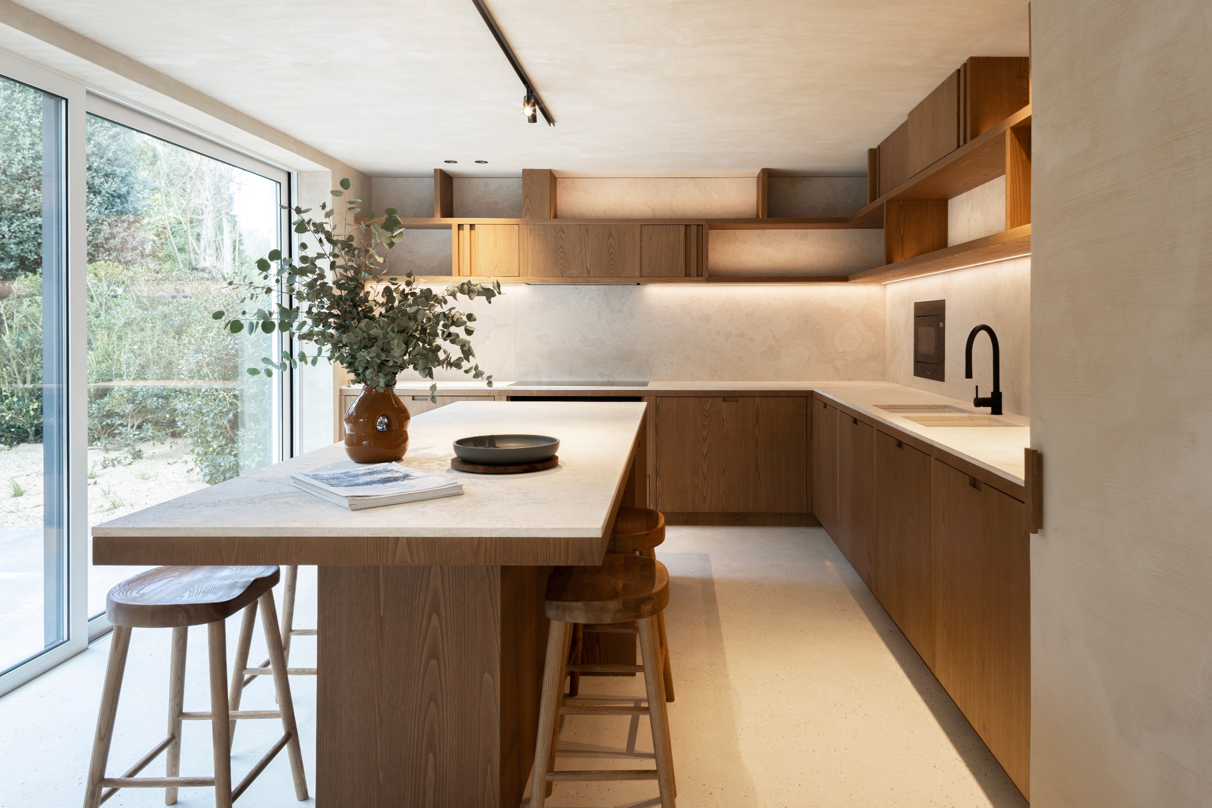 Moderne gerenoveerde villa gelegen in een residentiele wijk aan het Zoute. 