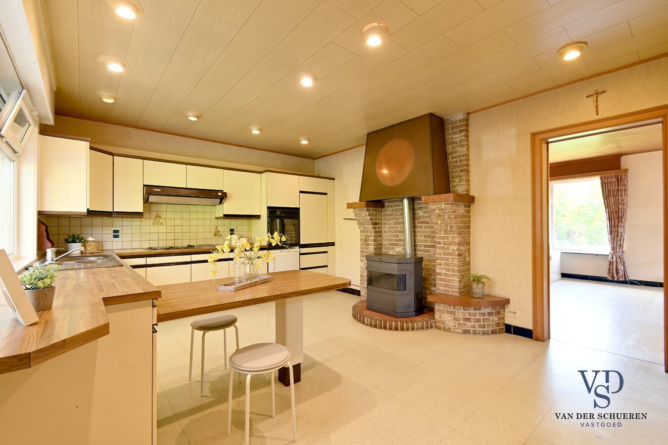 Te renoveren halfopen bebouwing in Deurle 