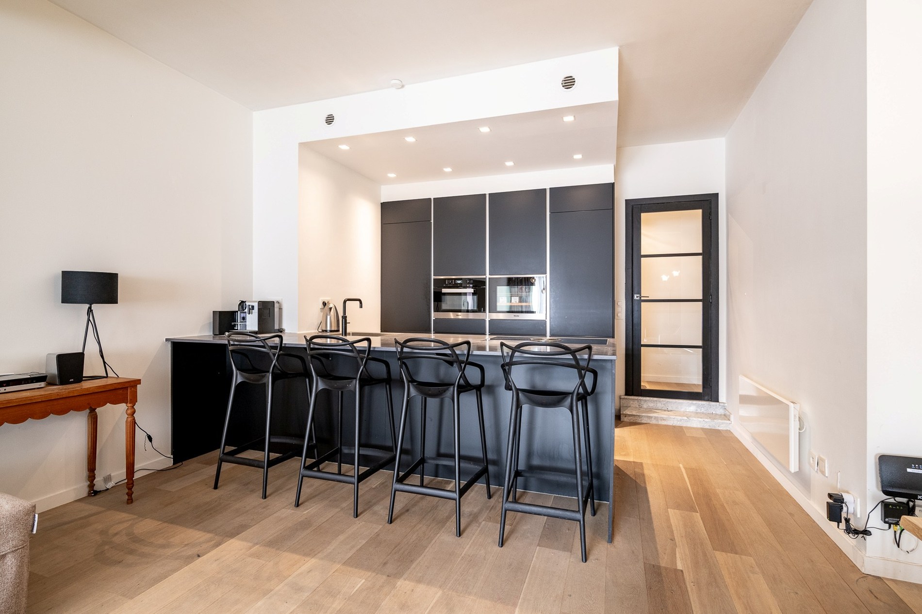 Appartement de plain-pied prêt à emménager dans un emplacement central à Knokke. 