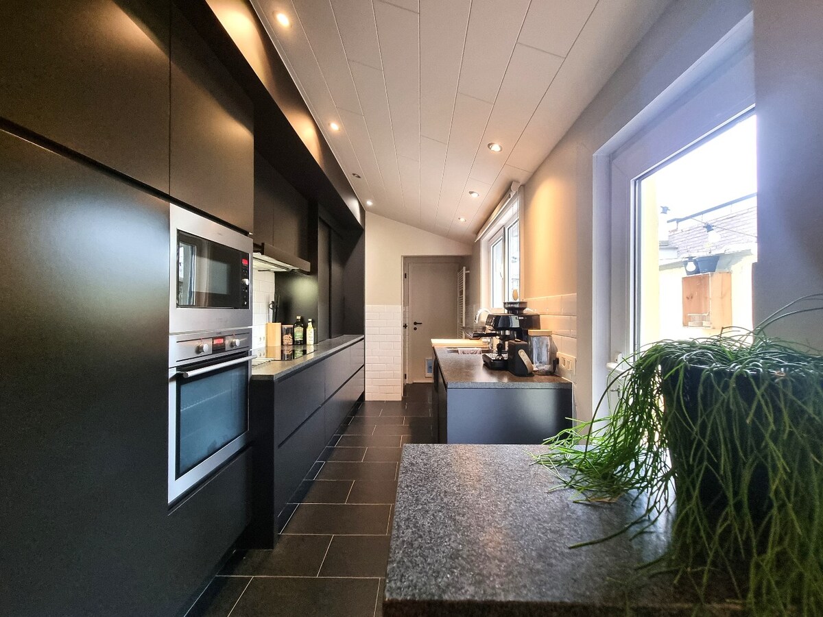 Recent, met oog voor detail gerenoveerde, zeer aangename woning te Heist 