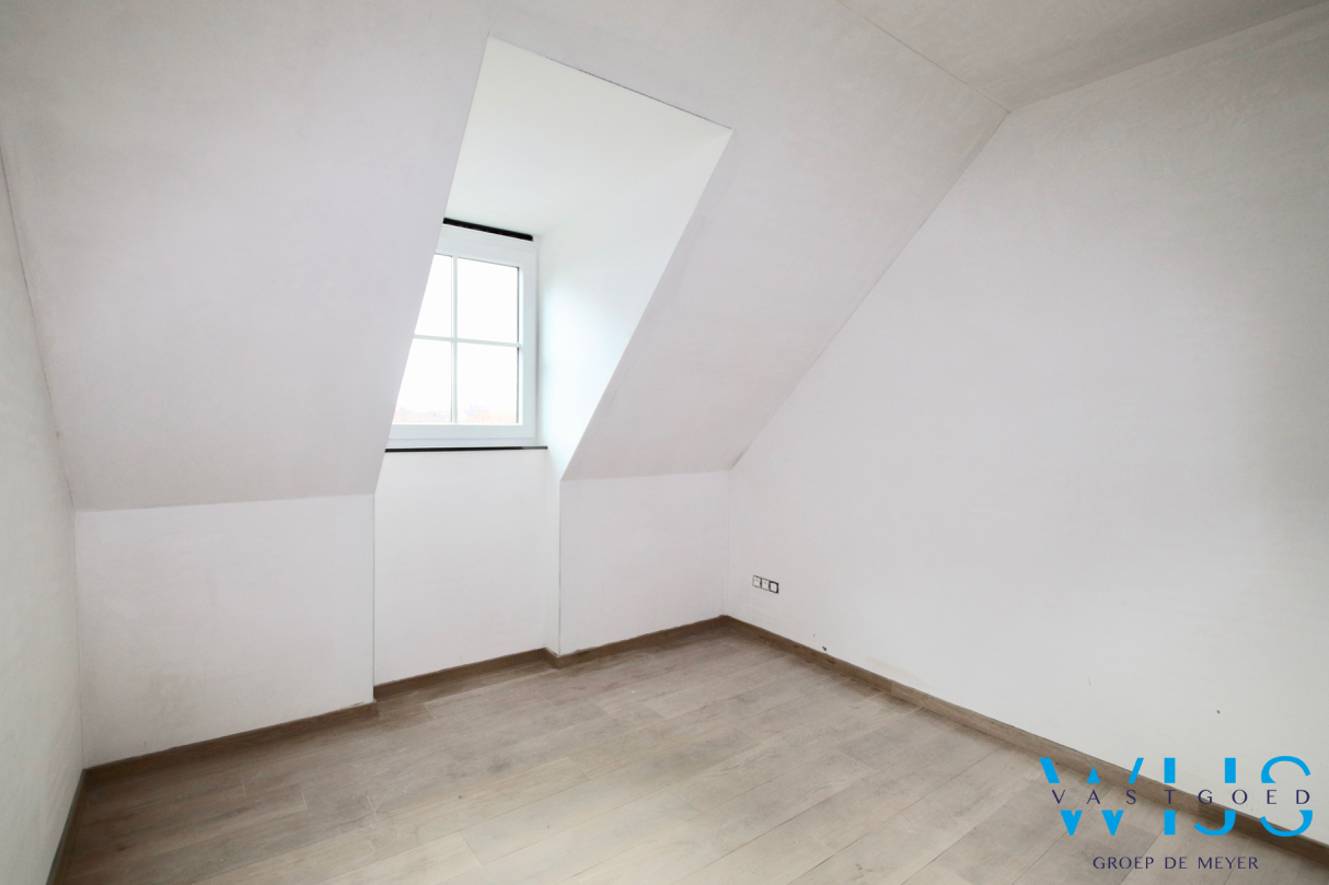 Instapklaar appartement met 2 slaapkamers &amp; terras te ASSENEDE ! 