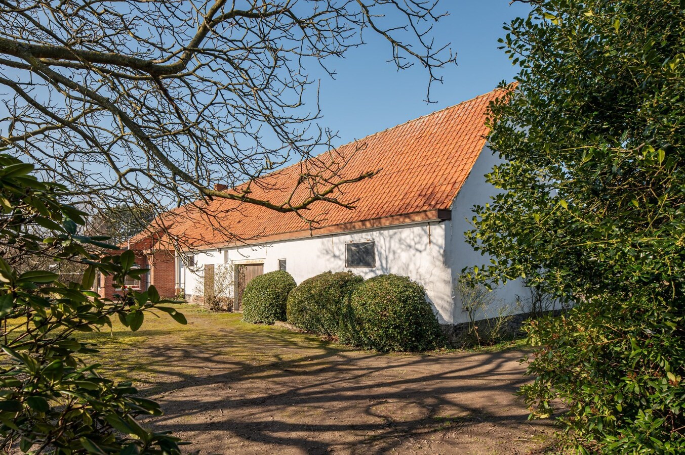 Authentieke hoeve met bijgebouw op 52 a 84 ca 