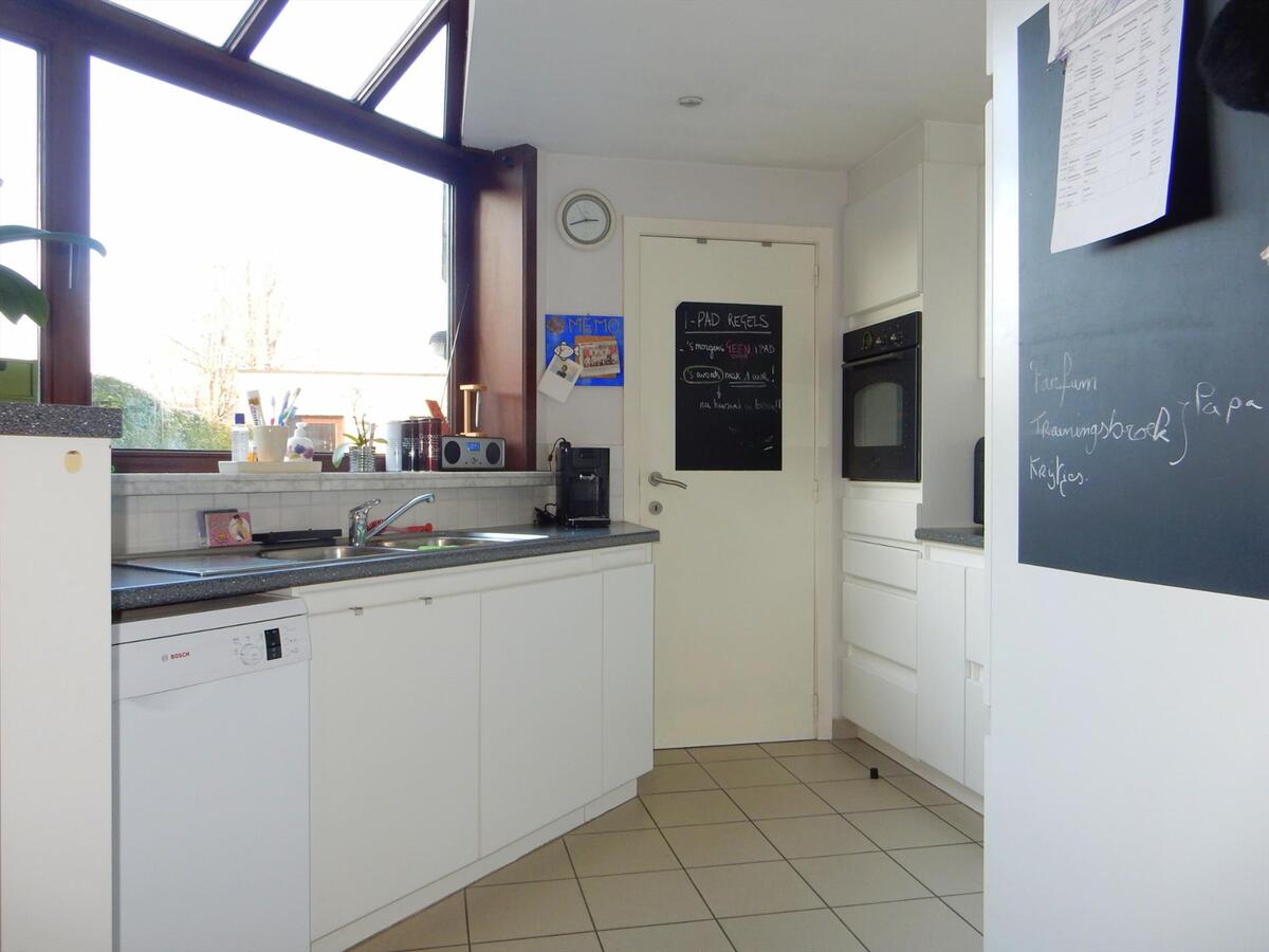 Instapklare woning met dubbele garage 