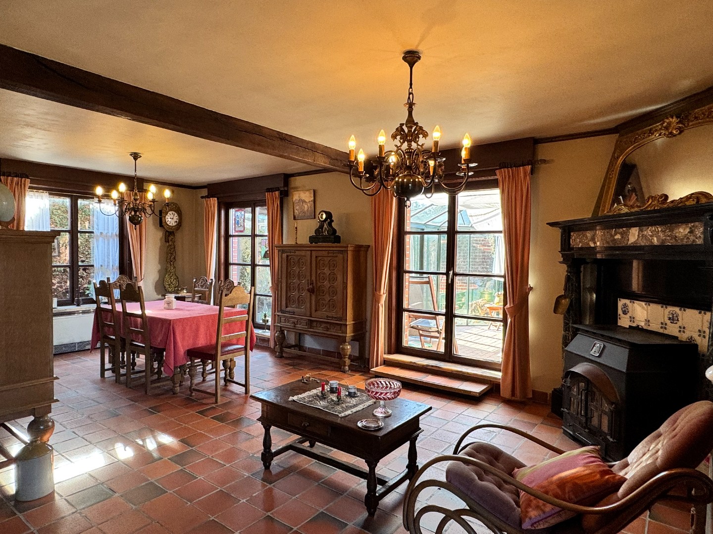 Charmante woning met garage en tuin op 963 m² te Zulte 