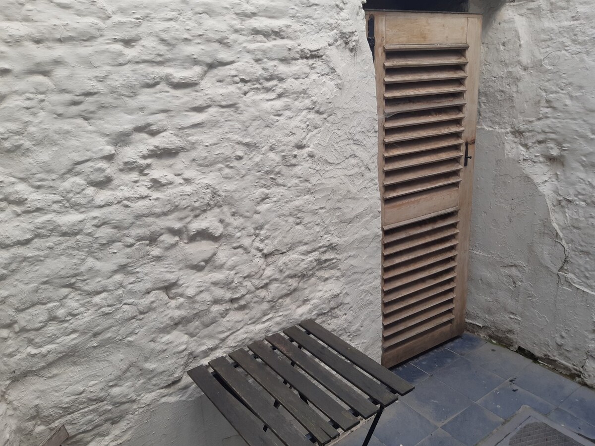 Authentiek wonen in de schaduw van Sint-Baafs. 