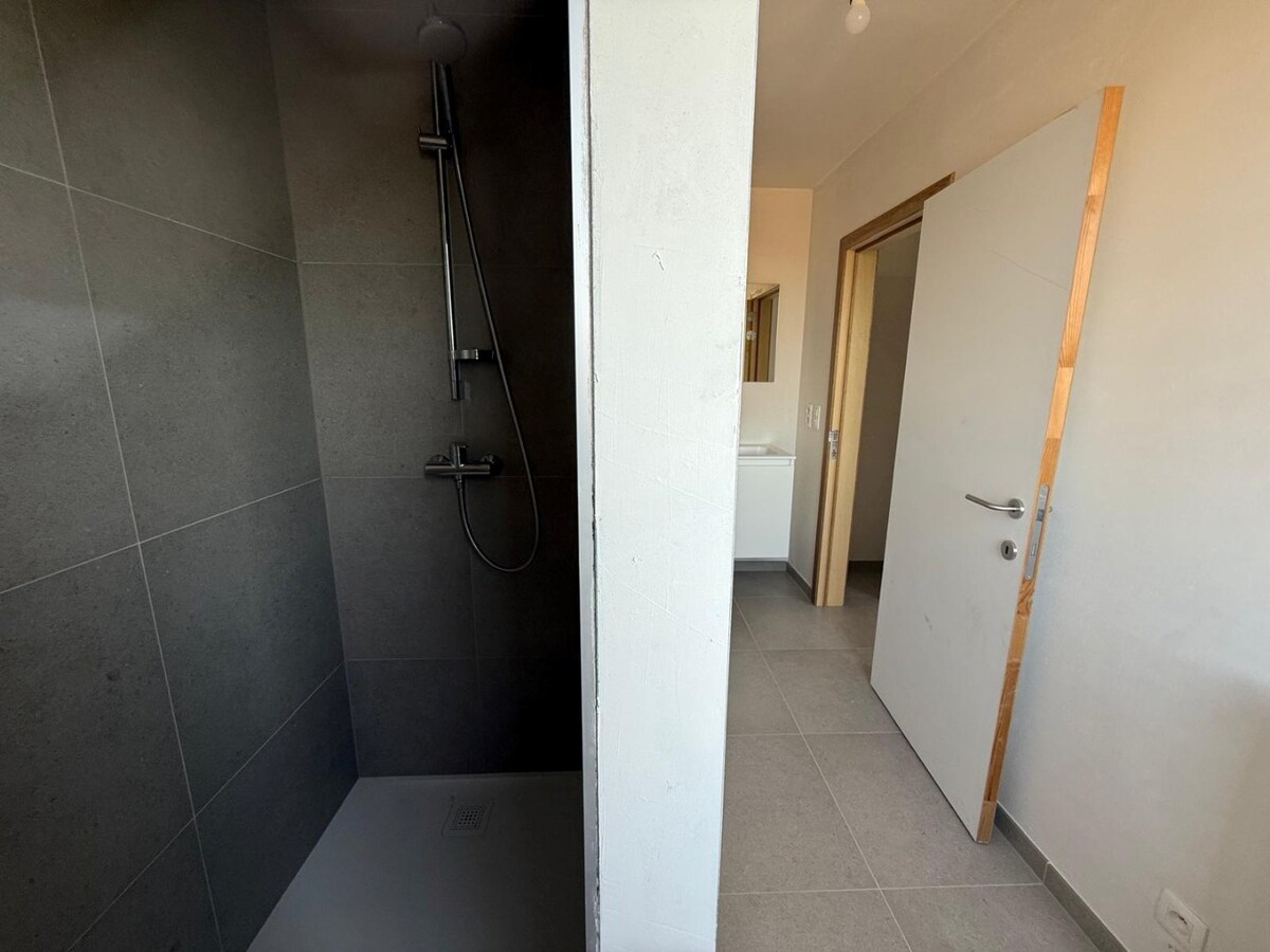 Instapklare nieuwe woning in een rustige woonwijk 