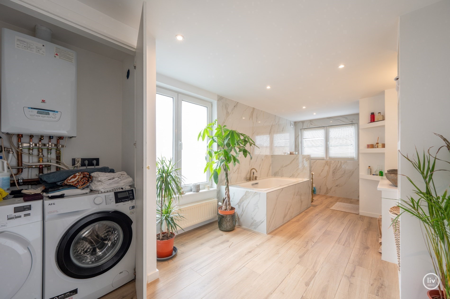 Maison authentiquement rénovée avec jardin orienté sud-ouest. 