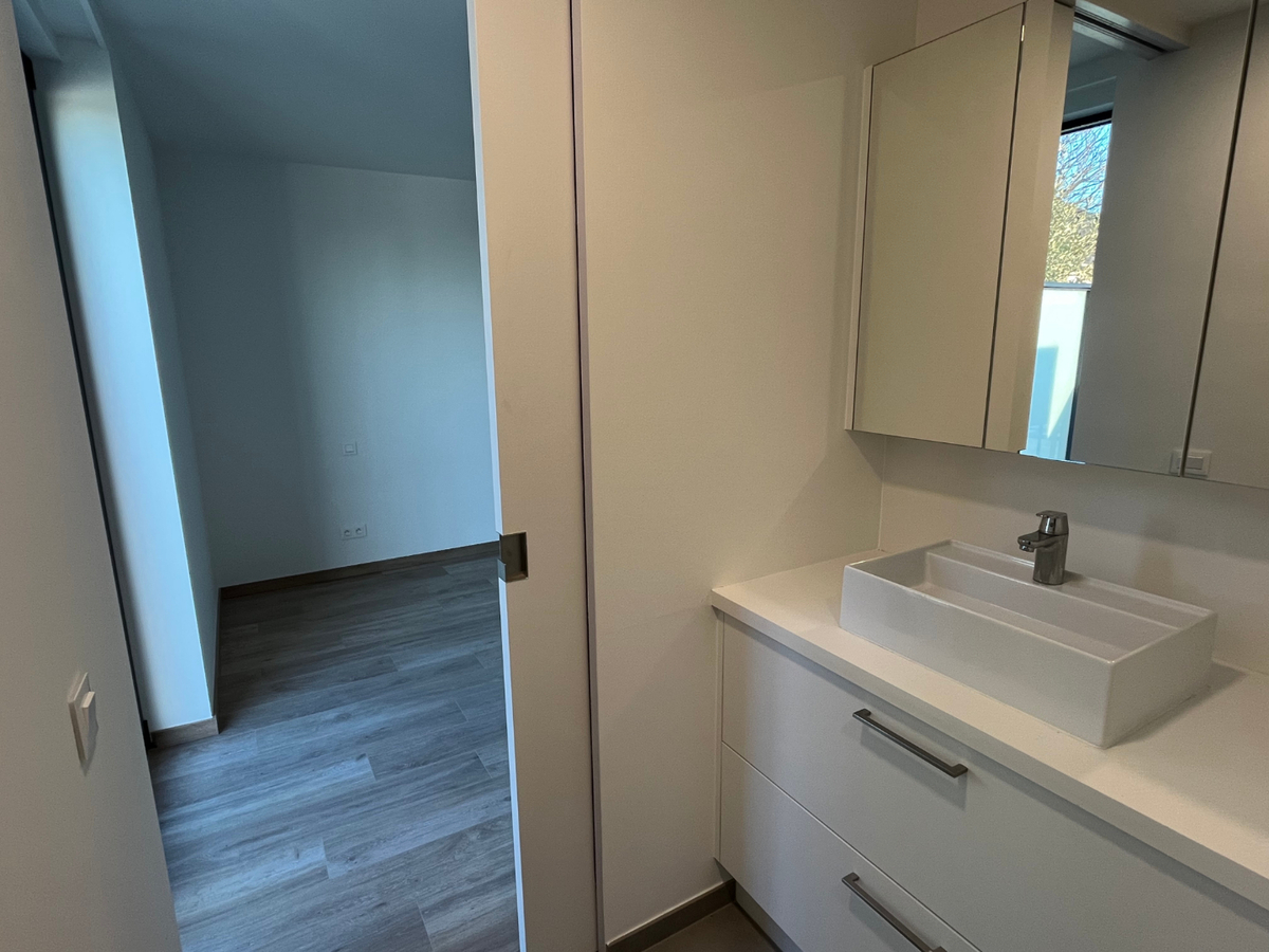 Hip en energiezuinig 1-slp-appartement met aangenaam terras ! 