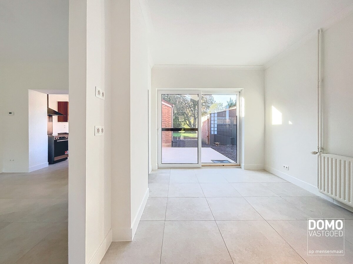 Ruime, energetisch gerenoveerde woning met open leefruimte, 4 slaapkamers en 2 badkamers te Kermt 