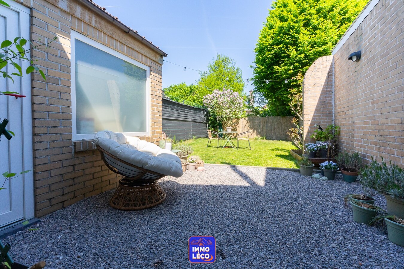 Maison rénovée avec 3 chambres et jardin, top secteur ! 