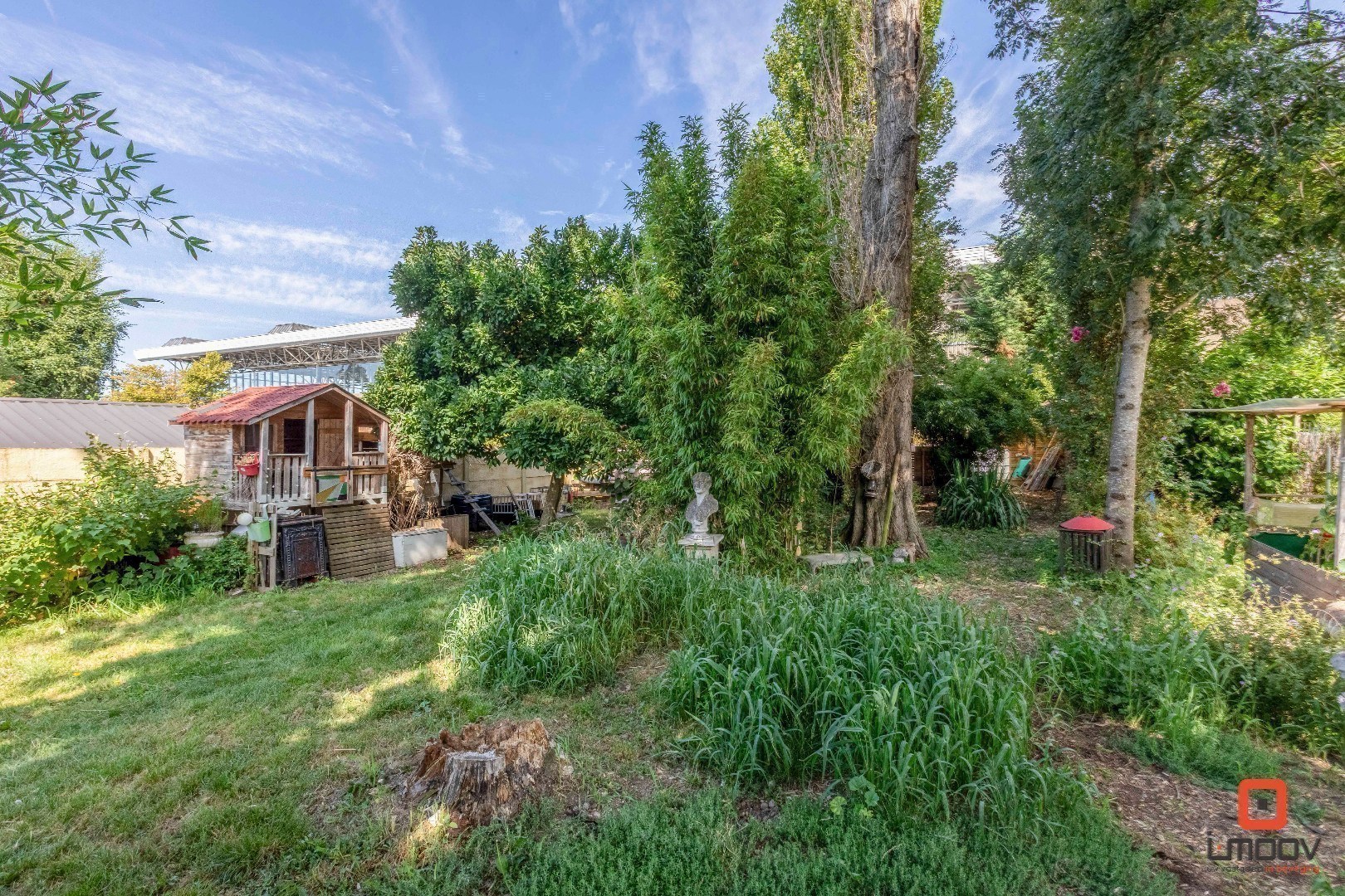 Instapklare woning met karakter en uitzonderlijke tuin van 390 m² 