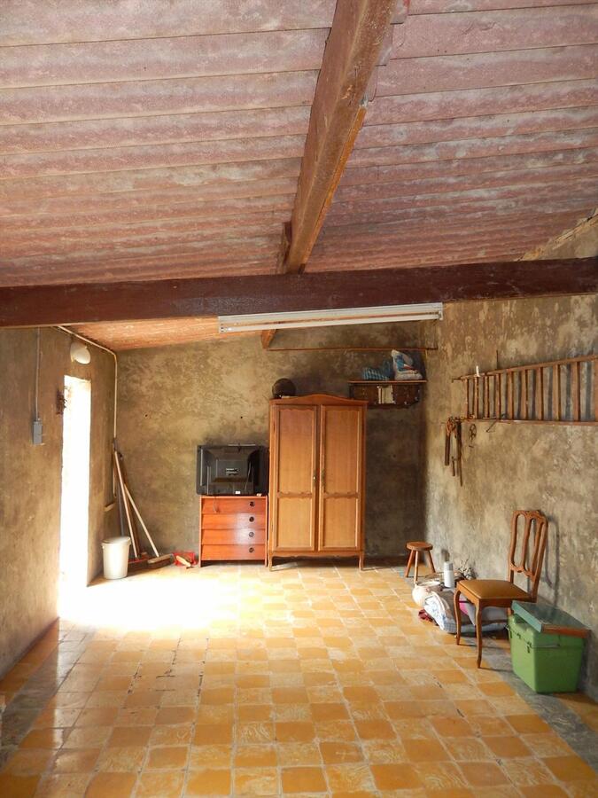 Ruime woning met veel potentieel 