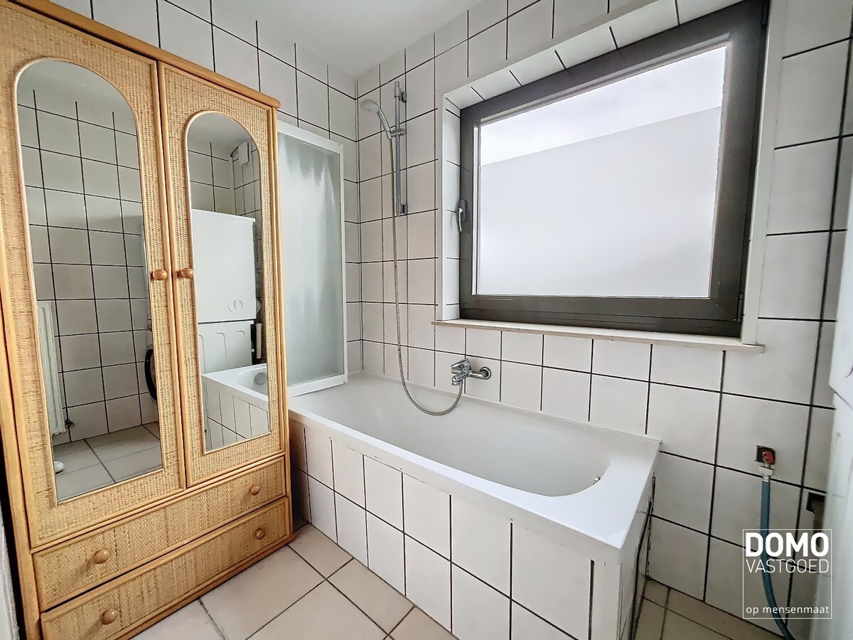 RUIM APPARTEMENT MET TUIN EN 2 SLAAPKAMERS TE HUUR IN HEUSDEN-ZOLDER 