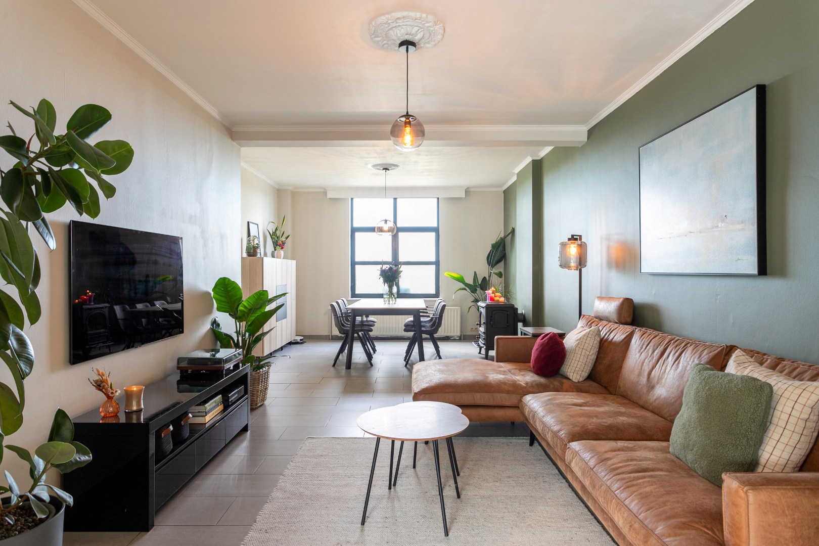 Instapklare driegevelwoning met 3 slpk te Lembeek 