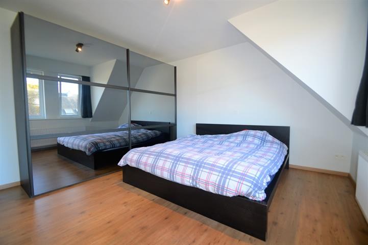 Prachtig gerenoveerde woning met een zeer ruime en zonnige tuin op top locatie in Mol 