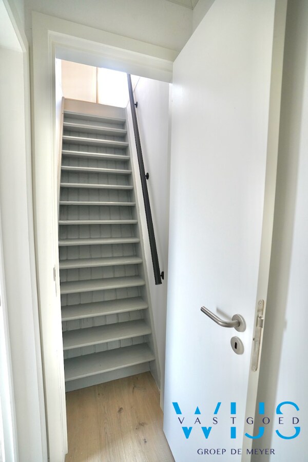 Volledig gerenoveerd woonhuis in hartje Kaprijke ! 