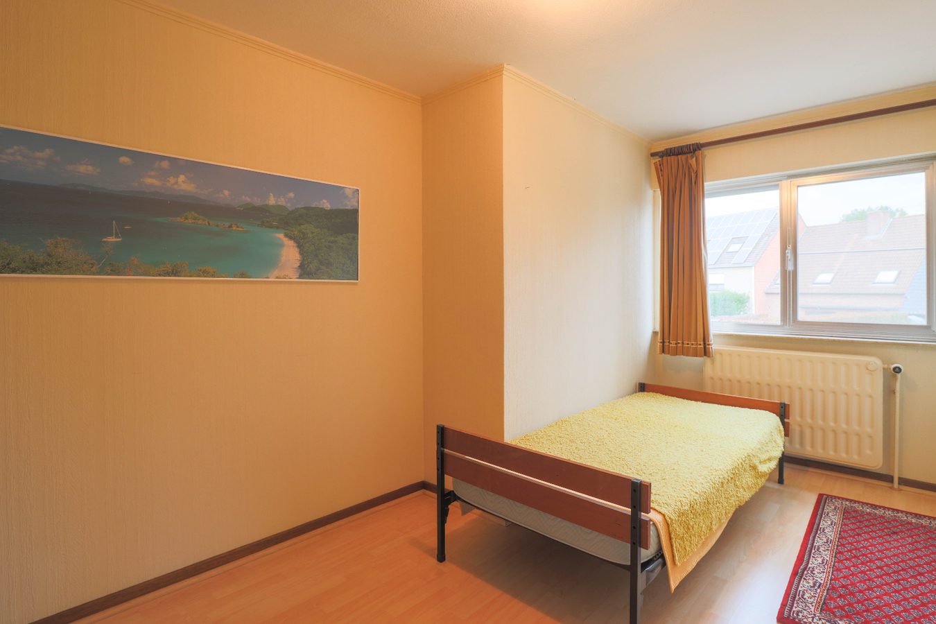 Ruim appartement met 3 slaapkamer en garage in Heule te koop! 