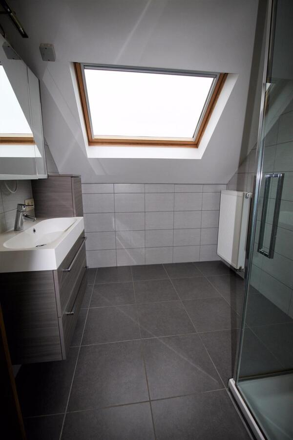 Duplex appartement met 3 slaapkamers en garage in centrum Koekelare 