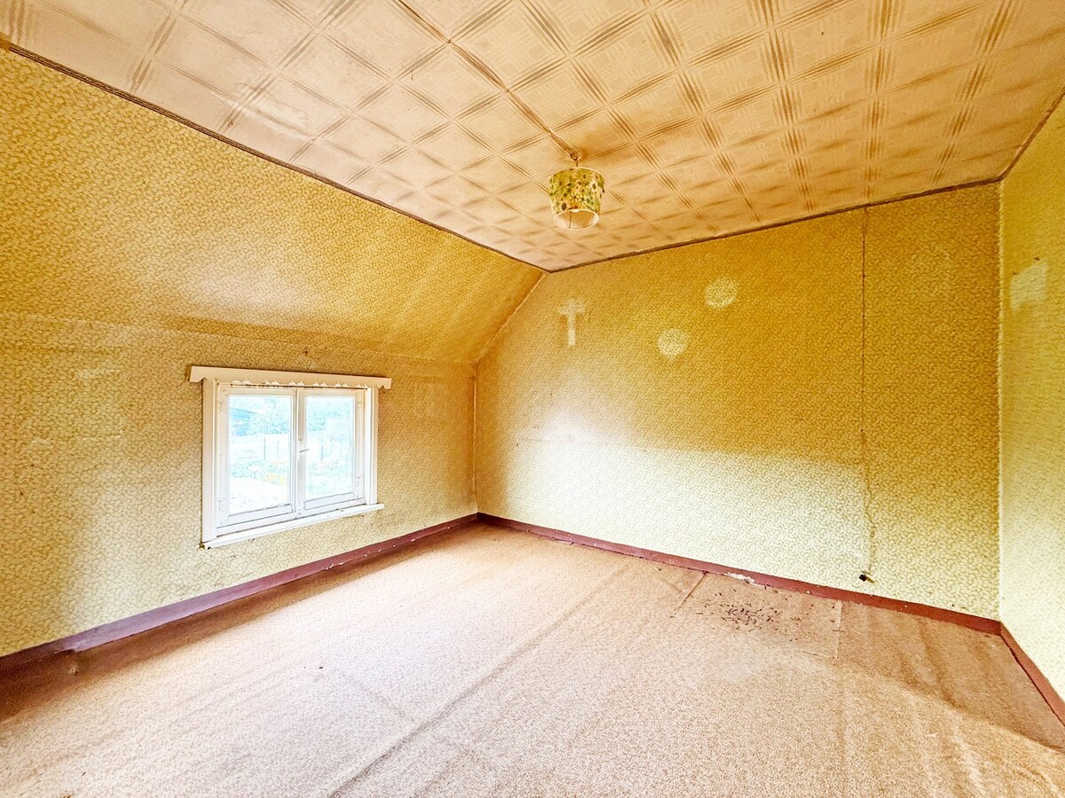 Te renoveren/te slopen HOB met tuin te Sint-Blasius-Boekel 