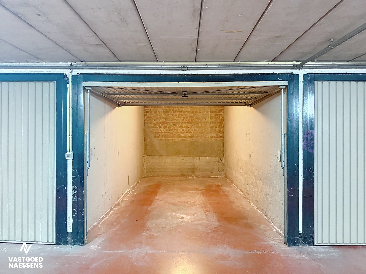 GARAGEBOX VLAKBIJ ZEEDIJK 