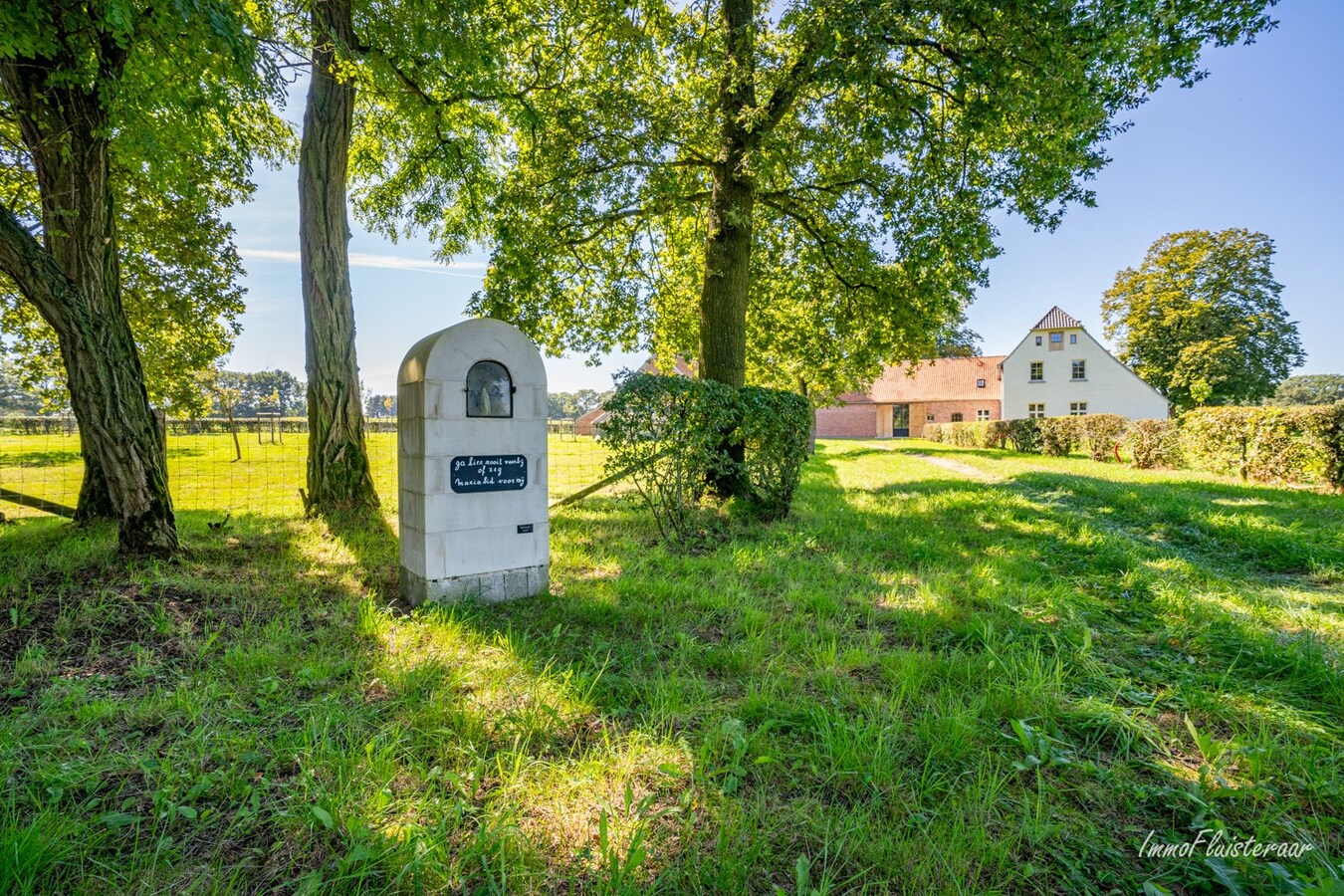 Ferme unique dans un emplacement exceptionnel sur environ 5 hectares à Peer 
