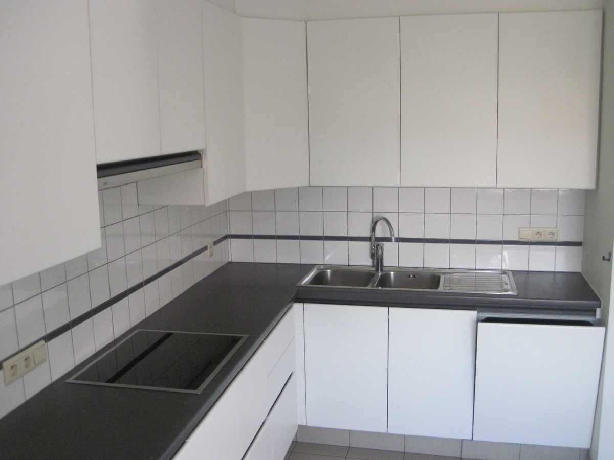 Lichtrijk appartement in centrum Asper.  GEEN VASTE KOSTEN ! 