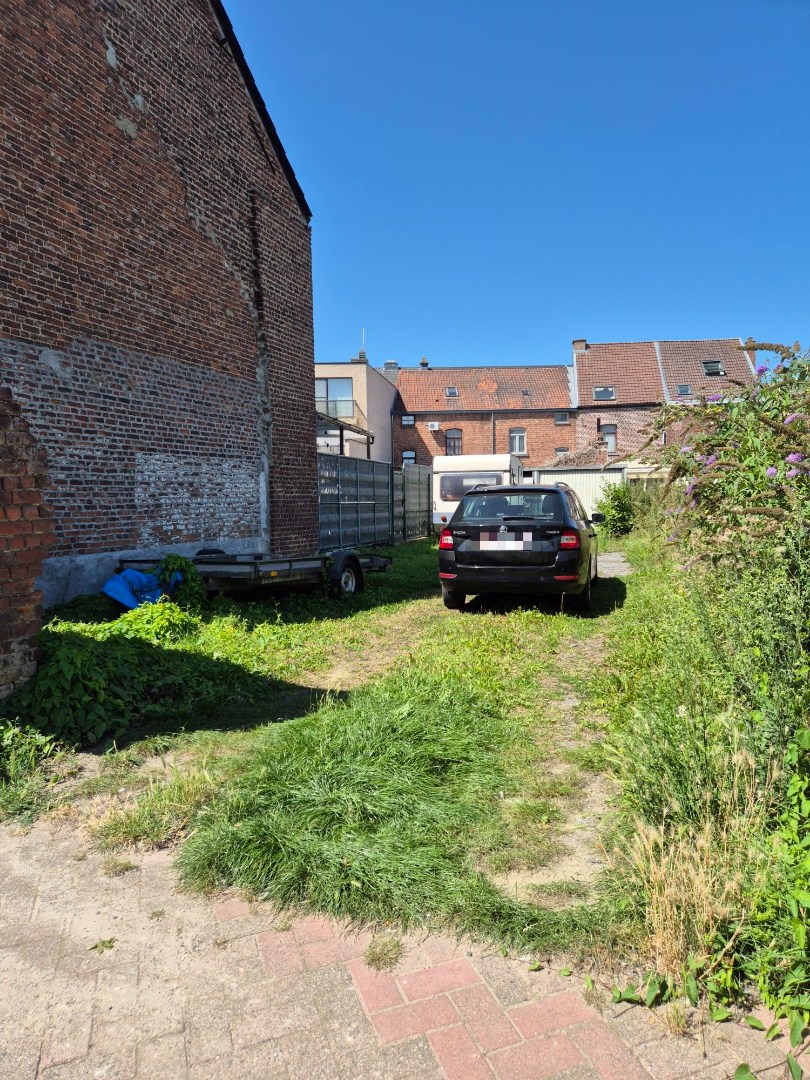 Bouwgrond/Projectgrond voor gesloten bebouwing in het centrum van Merchtem 