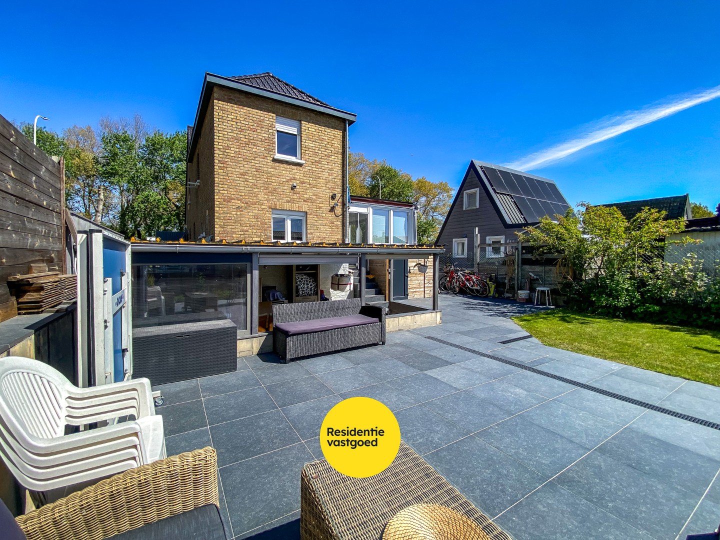 Instapklare woning gelegen op 330m² te Oostduinkerke. 