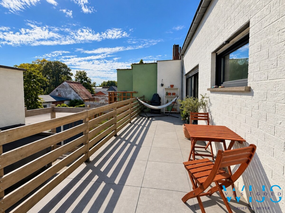 Instapklaar 3 slaapkamerappartement in hartje ASSENEDE! 