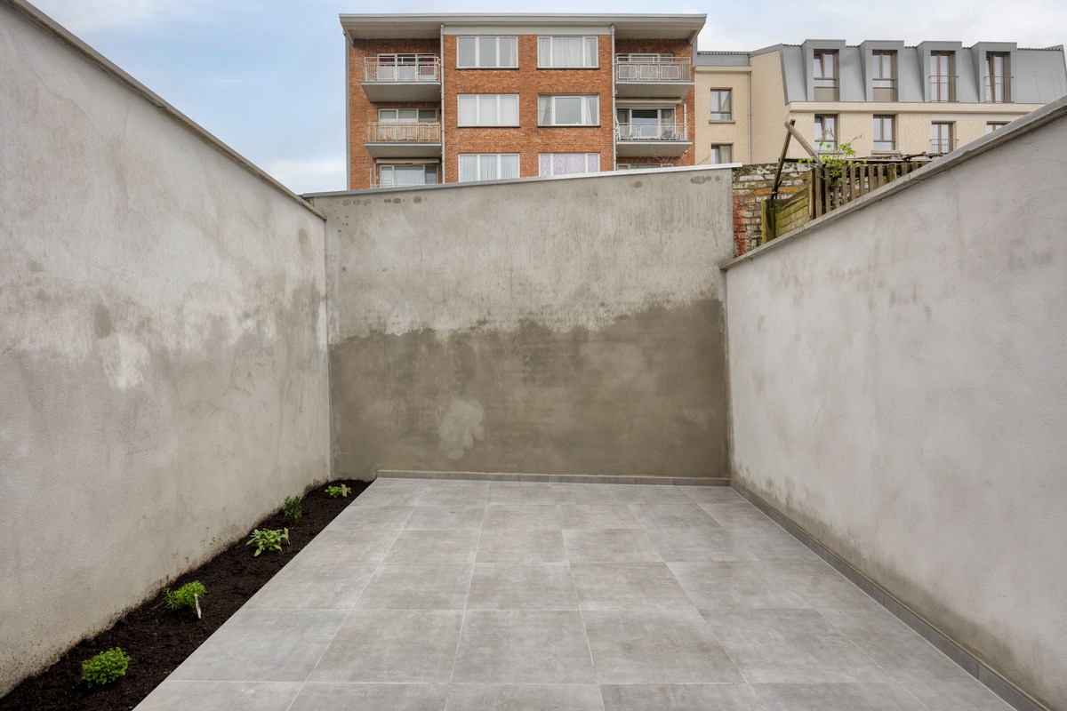 Woning met 4 slaapkamers, 2 badkamers, terras in centrum Leuven ! – EPC 187 kWh/m² - bewoonbare opp. 184m² 