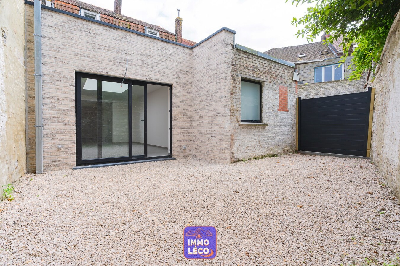 Maison rénovée en 2024, dans le centre. 