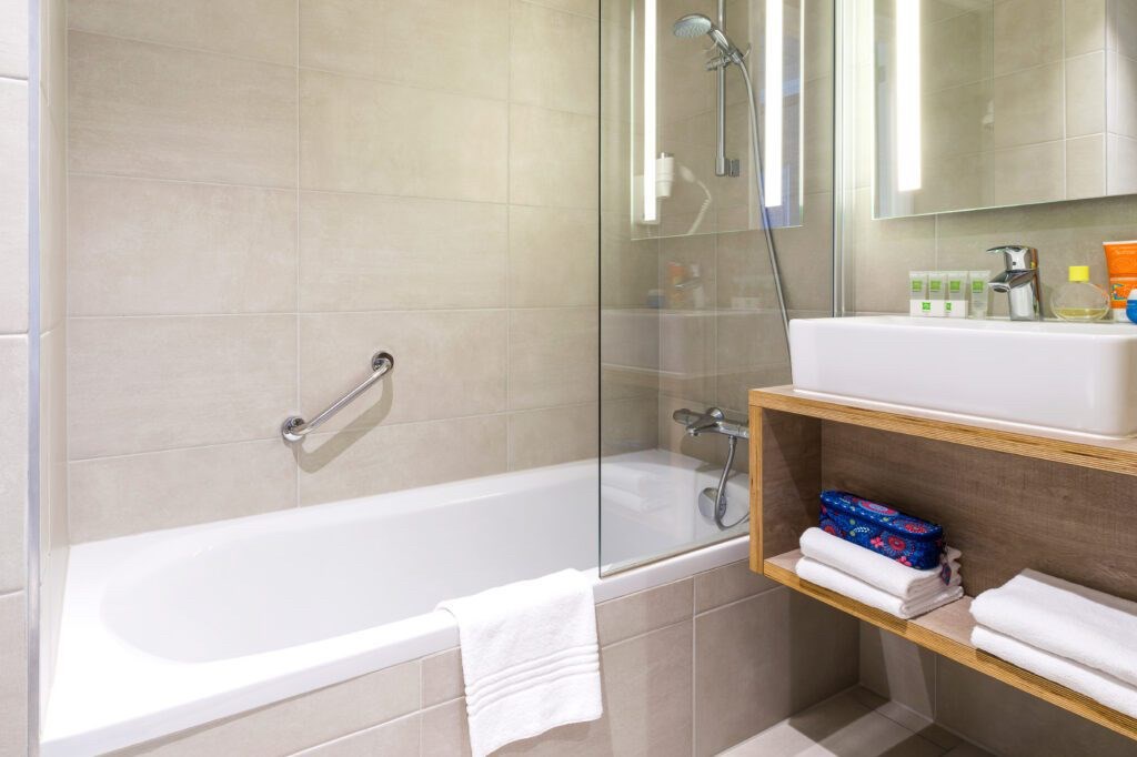 Ruime familiekamer in het Ibis Styles Nieuwpoort project 