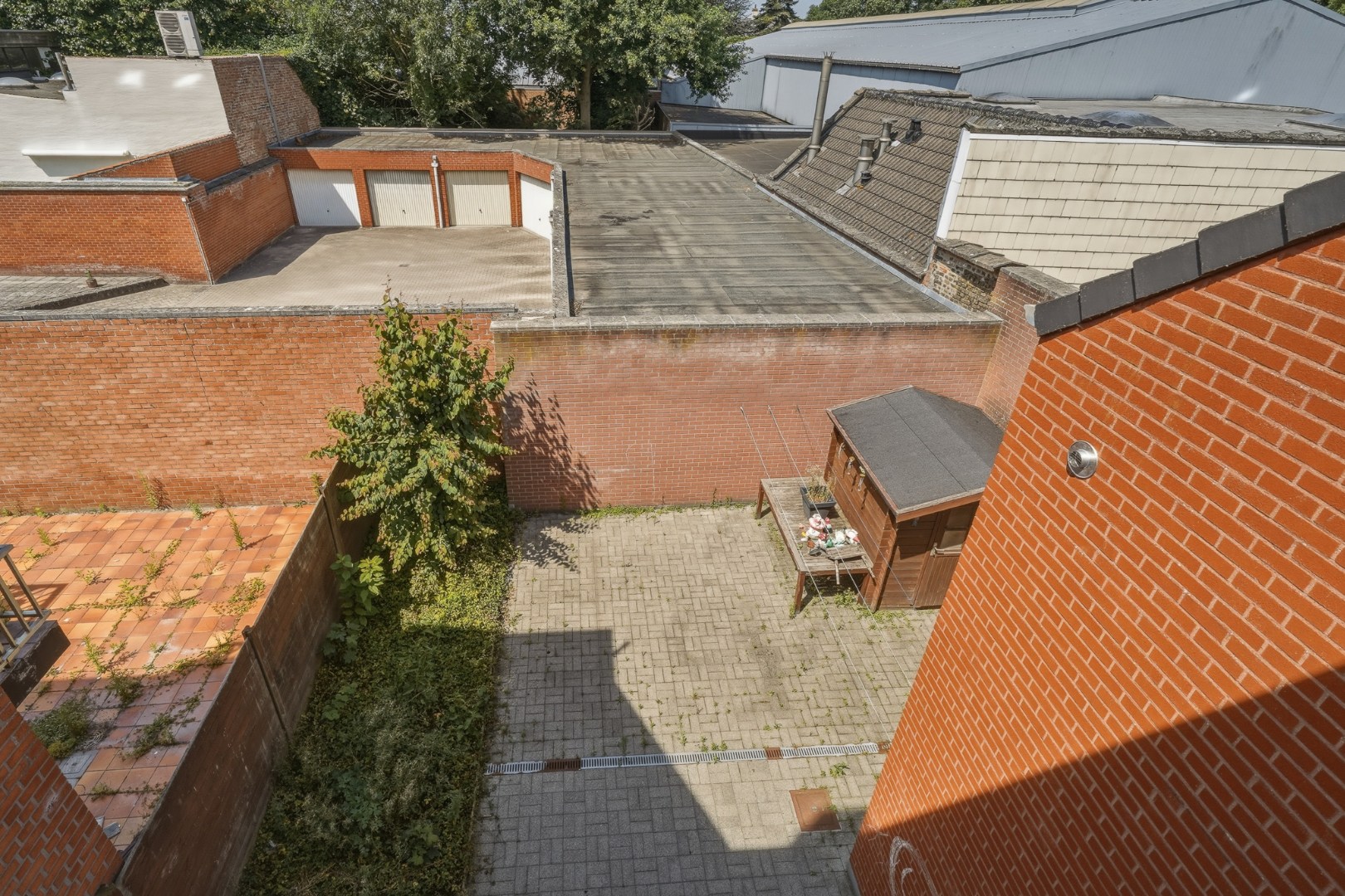 Opbrengsteigendom met 3 verhuurde appartementen in Oudenburg 